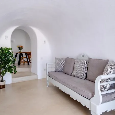 Radiant Santorini Lejlighedshotel 4*