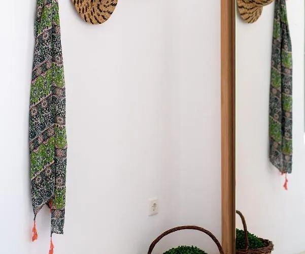 Aparthotel Radiant Santorini Mesariá