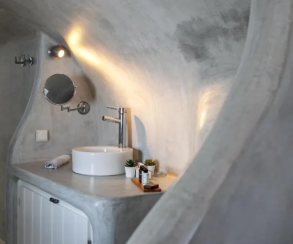 Aparthotel Radiant Santorini 4*