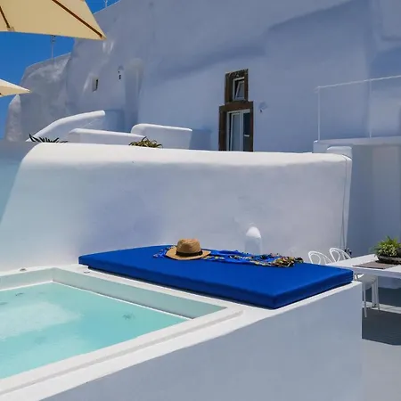 Radiant Santorini 3* Mesariá