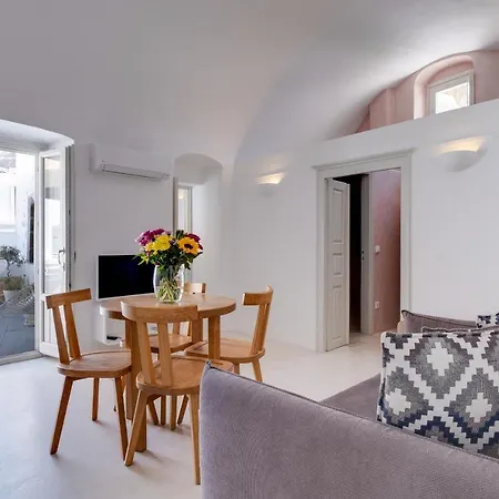 Radiant Santorini 4*