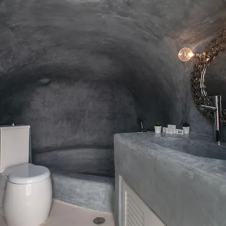 Radiant Santorini Aparthotel