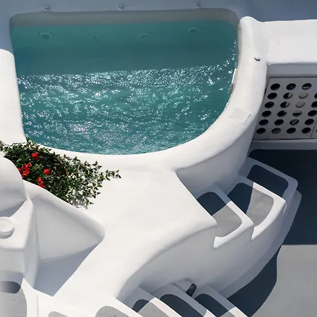 Radiant Santorini Aparthotel