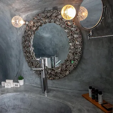 Radiant Santorini 아파트호텔 4*