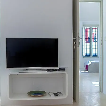 Апарт-отель Radiant Santorini 4*