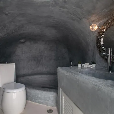 Aparthotel Radiant Santorini Mesariá