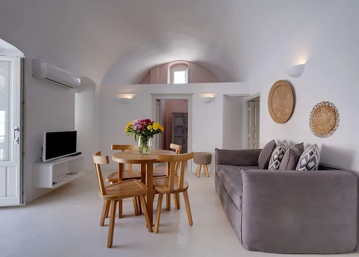 Radiant Santorini شقة فندقية ميساريا