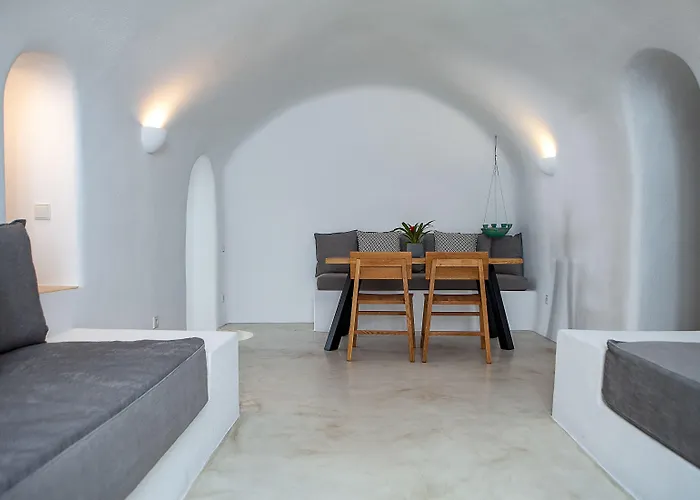 Radiant Santorini شقة فندقية 4*