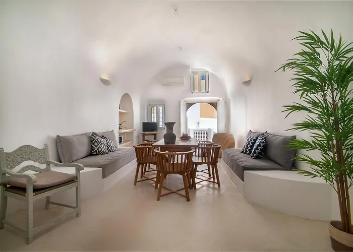 Radiant Santorini شقة فندقية ميساريا