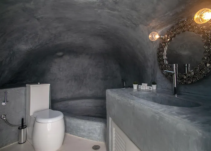 Radiant Santorini Aparthotel