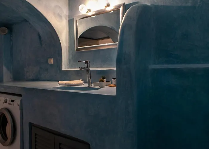 Radiant Santorini Aparthotel